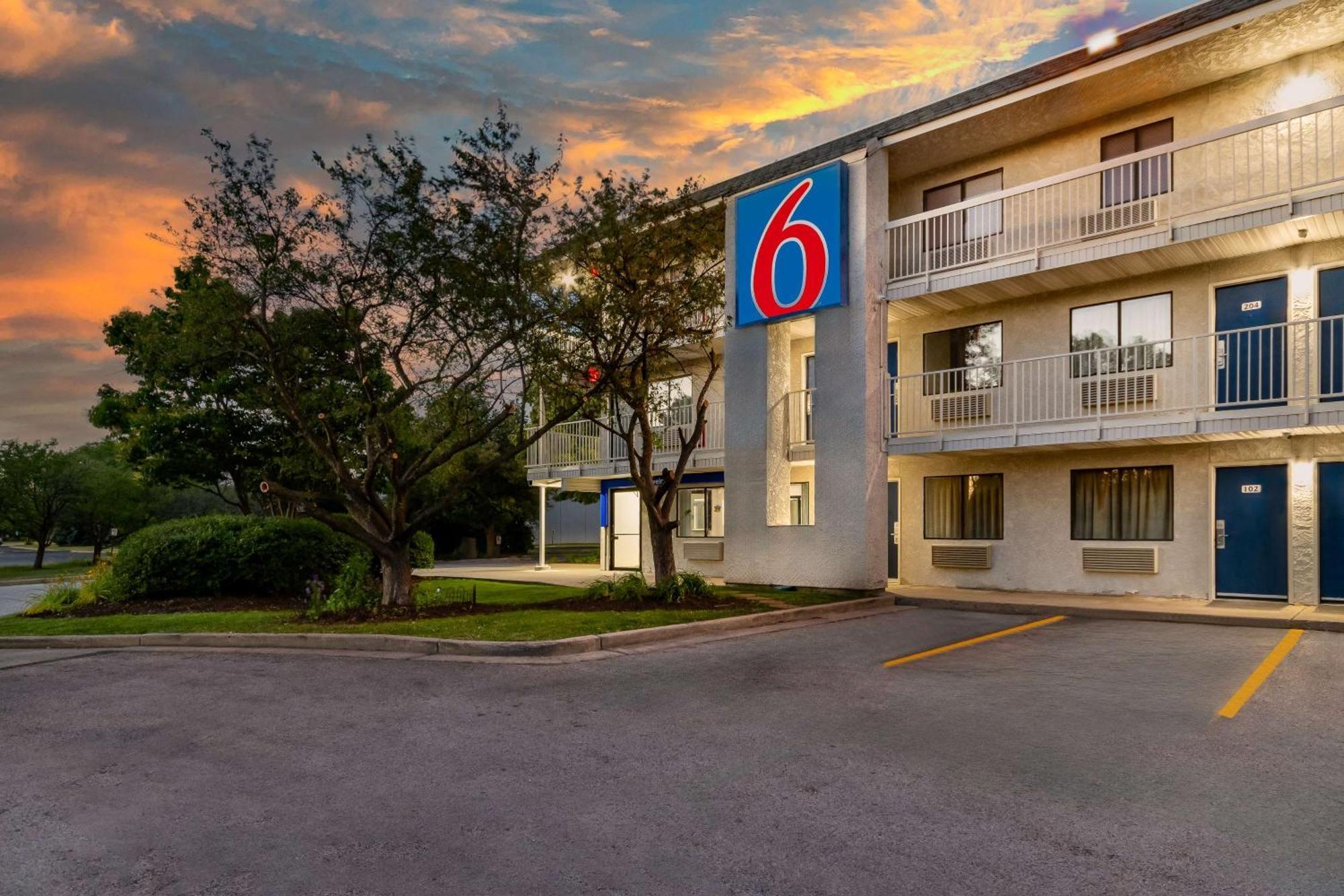 Motel 6-Rolling Meadows, Il - Chicago Northwest Eksteriør billede