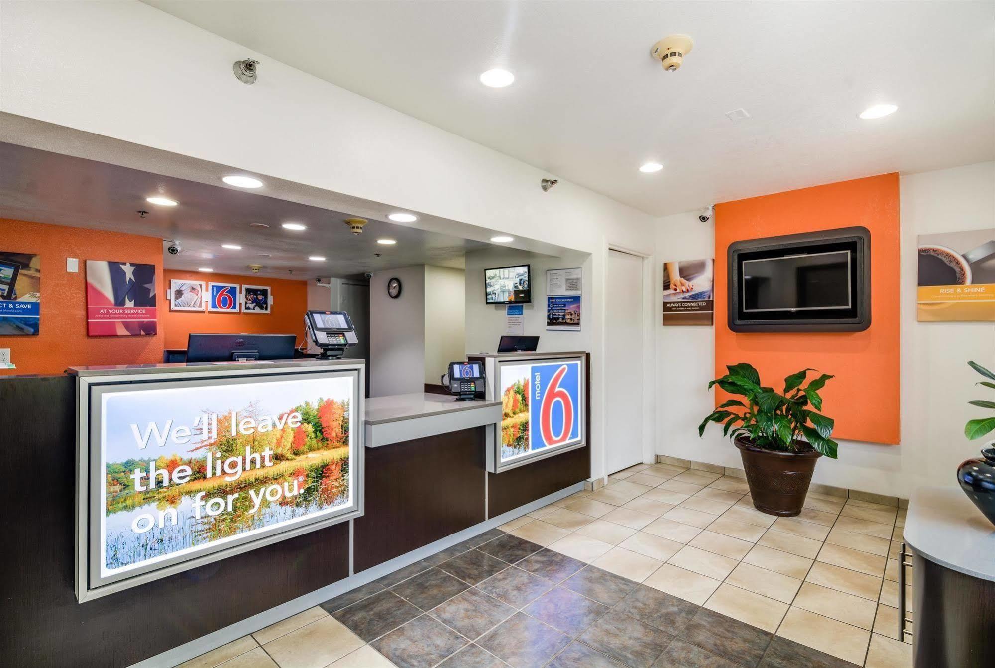 Motel 6-Rolling Meadows, Il - Chicago Northwest Eksteriør billede
